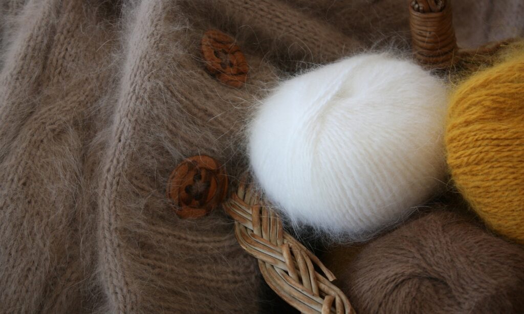 Una Fibra Morbidissima e Calorosa: la Fibra d’Angora